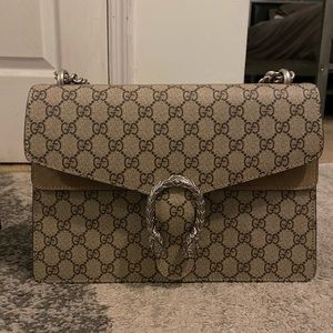 Gucci Dionysus Medium Gg supreme bag